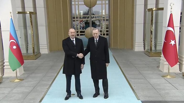 Cumhurbaşkanı Erdoğan, Aliyevi resmi törenle karşıladı