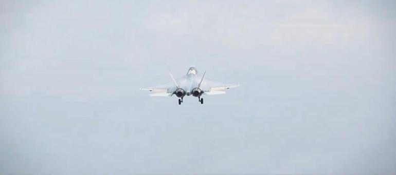 Milli muharip uçak Kaan, ilk uçuşunu yaptı