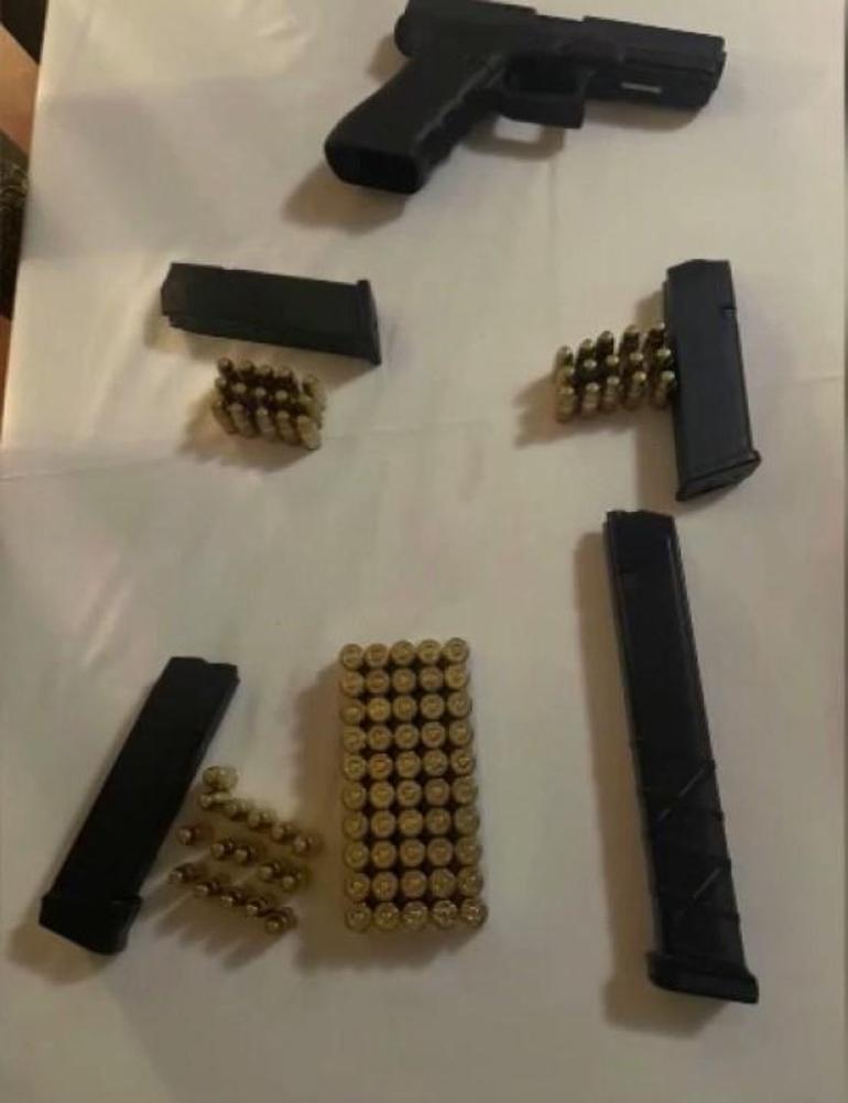 Şahinler suç örgütü yöneticisi yatak odasındaki gizli bölmede yakalandı