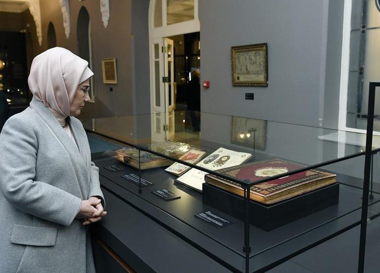 Emine Erdoğan, Ankaranın tarihi yapılarından Ankara Palas Müzesini ziyaret etti