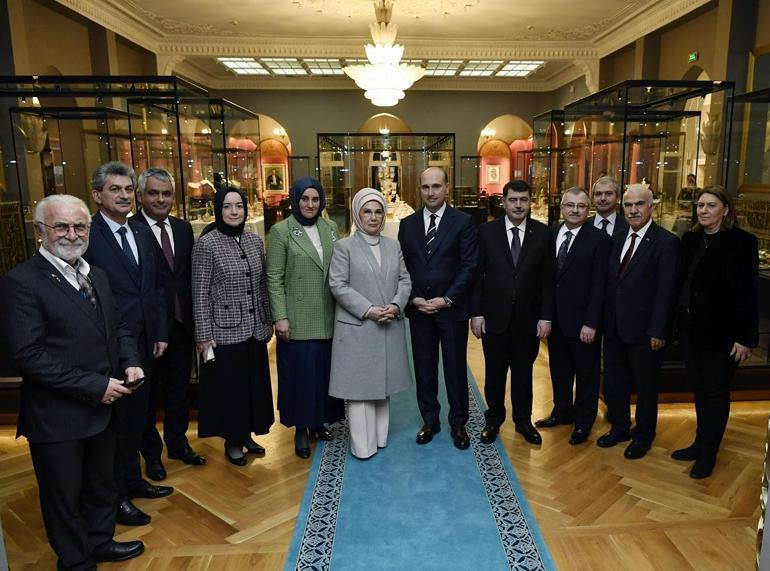 Emine Erdoğan, Ankaranın tarihi yapılarından Ankara Palas Müzesini ziyaret etti