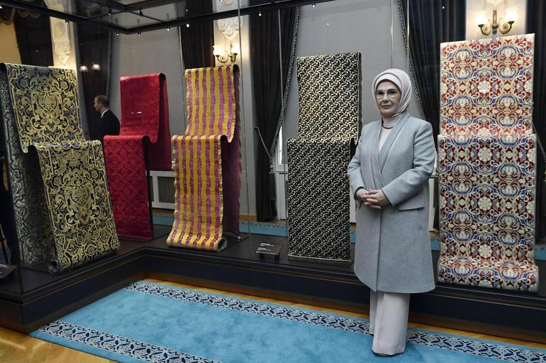 Emine Erdoğan, Ankaranın tarihi yapılarından Ankara Palas Müzesini ziyaret etti