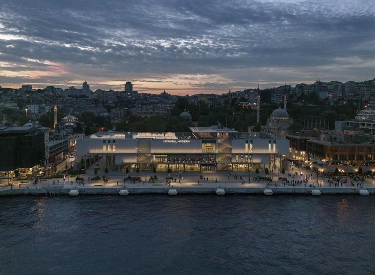 İstanbul Modern kültürel mimari kategorisinde ‘Yılın Binası’ ödülünü kazandı