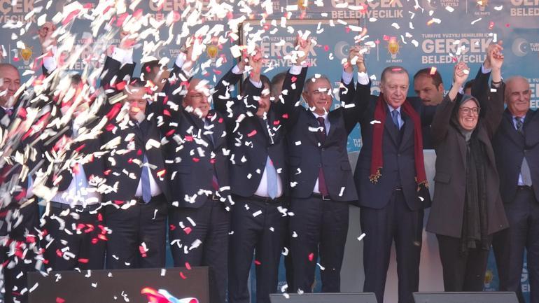 Erdoğan: Kimin kiminle yürüdüğü, kimin kime borçlandığı tam bir muamma