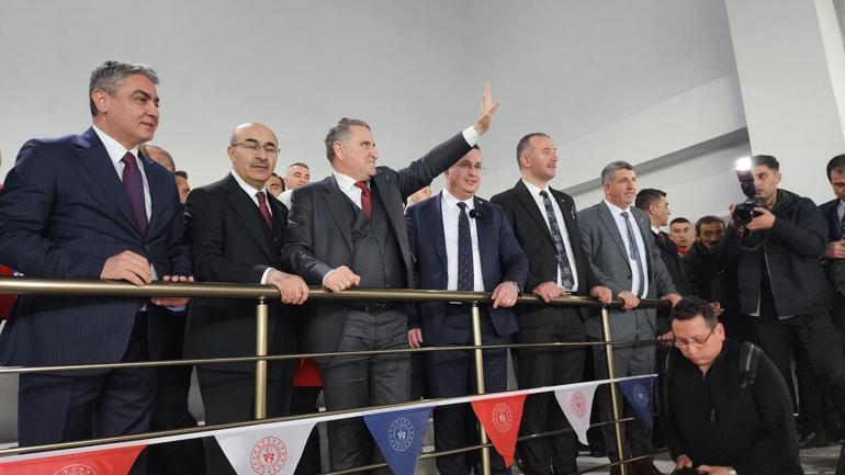 Bakan Bak: Cumhurbaşkanımız liderliğinde Türkiye Cumhuriyeti spor devrimi gerçekleştirmektedir