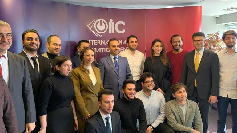 Bakan Kacır, Uluslararası Kuluçka Merkezinin açılışına katıldı