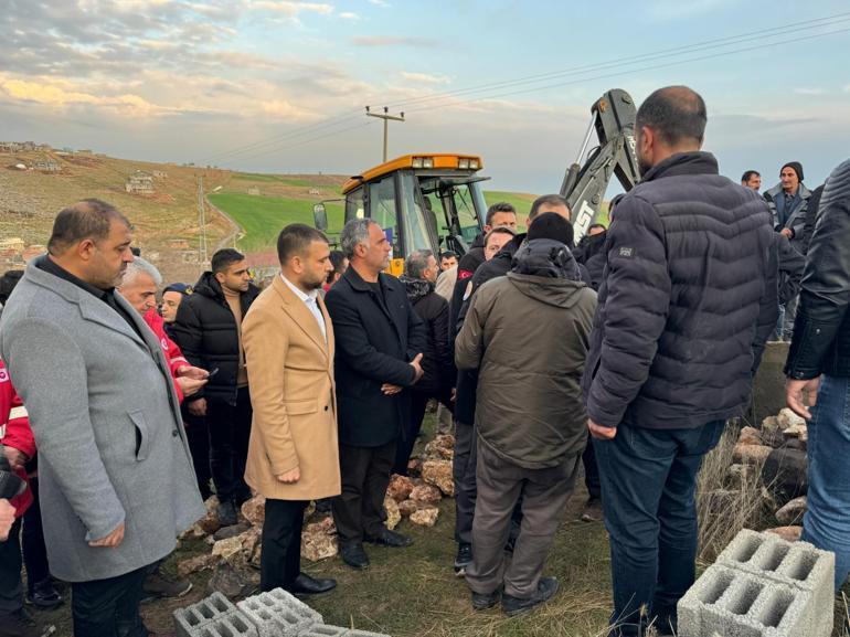 Diyarbakır’da petrol kuyusundaki patlamada ölen işçi toprağa verildi, yaralı işçinin tedavisi sürüyor