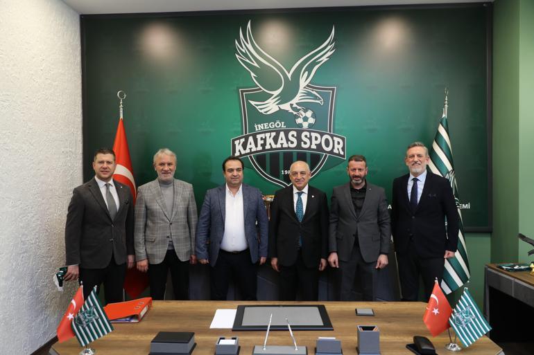 TFF Başkanı Mehmet Büyükekşi ve yöneticiler Bursada spor kulüplerini ziyaret etti