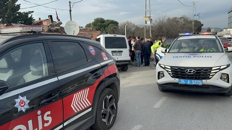 Ataşehir’de sürücüsünün kontrolünden çıkan hafif ticari araç eve girdi