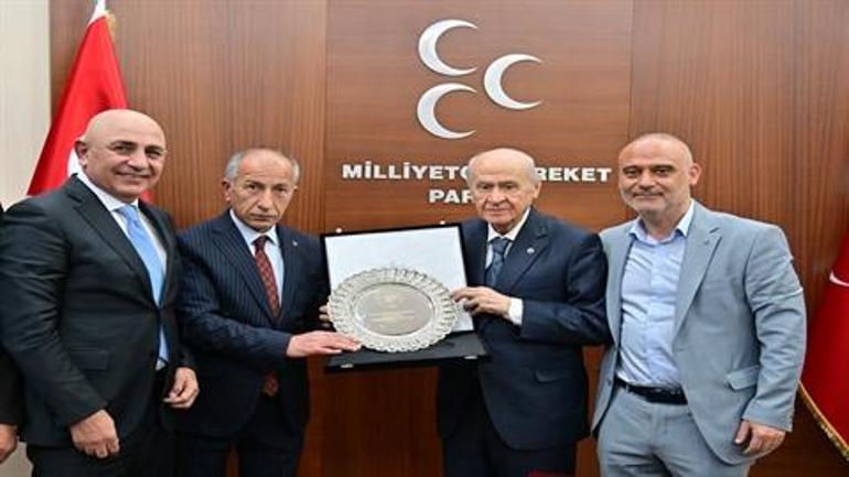 Bahçeli, Fatih Karagümrük Spor Kulübü yöneticilerini kabul etti