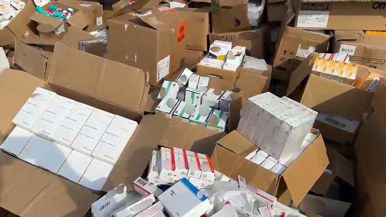 Devlet hastanelerine ait 35 bin kutu ilaç, bakkal dükkanında çıktı