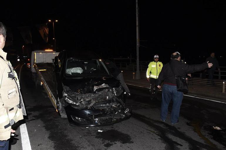 Sarıyerde ters yola giren otomobil hafif ticari araçla kafa kafaya çarpıştı:7 yaralı