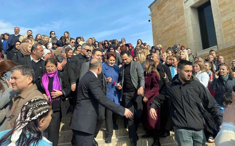 Akşener, İYİ Partili kadınlarla Anıtkabiri ziyaret etti