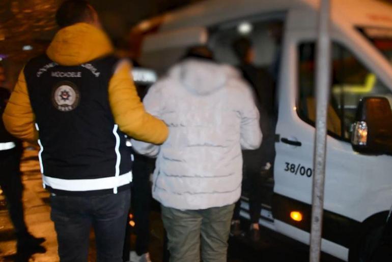 Kayseride polisin huzur uygulamasında 28 kaçak göçmen yakalandı