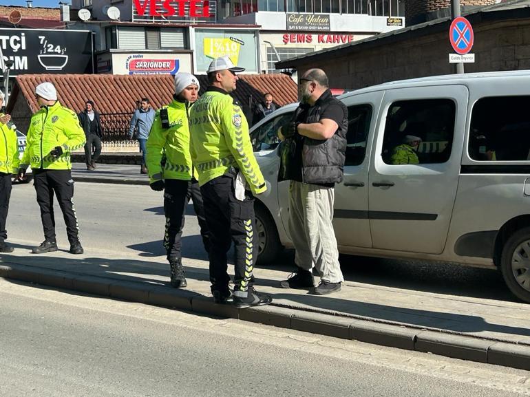 Bıçaklı ‘yan baktın’ kavgası: 1 yaralı