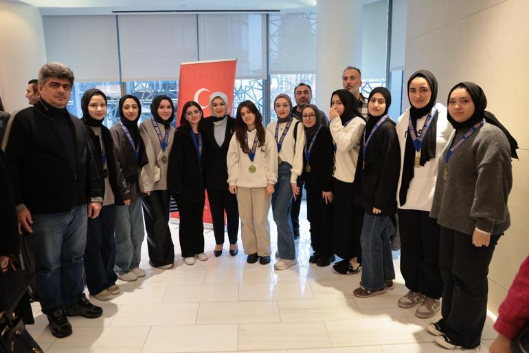 Bakan Göktaş ABDdeki Türk vatandaşları ile bir araya geldi