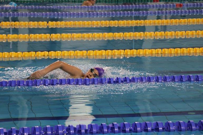 Boğulma tehlikesi geçirip yüzmeye başlayan işitme engelli Ahmetin hedefi, Avrupa Şampiyonası