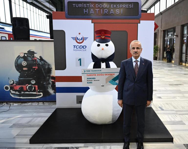 Bakan Uraloğlu: Turistik Doğu Ekspresinde 11 bin 611 yolcu seyahat etti