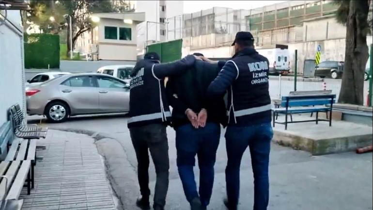 İzmir merkezli 3 ilde Mahzen-13 operasyonu: 25 gözaltı