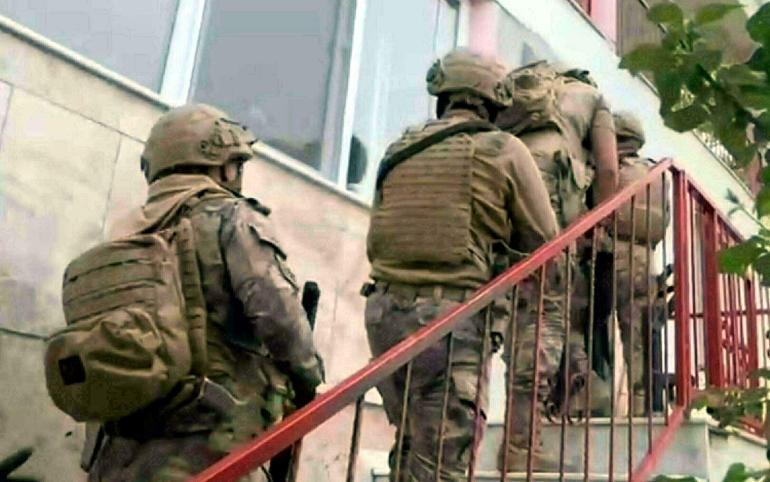 İzmirde terör operasyonu: 4 gözaltı