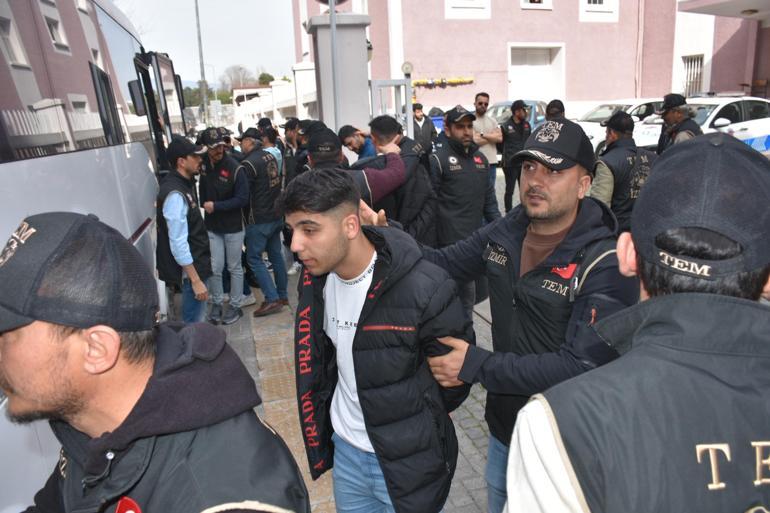 İzmirdeki nevruz etkinliğinde gözaltına alınan 36 şüpheli adliyede