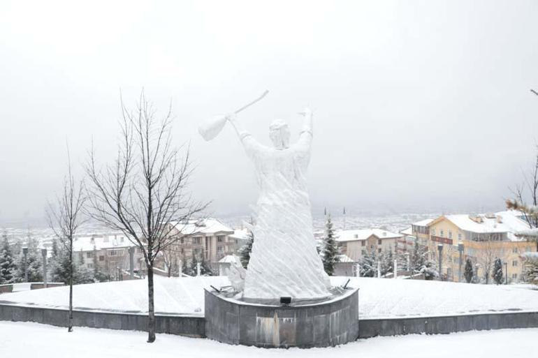 Ankarada kar yağışı etkili oldu