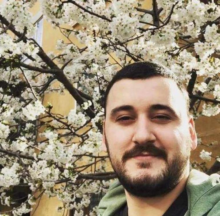 Maltepe’de balkondan düşen genç hayatını kaybetti