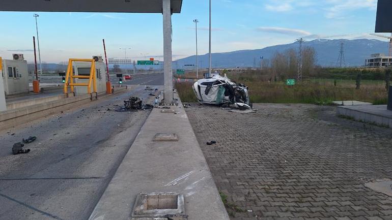 Gişenin beton banketine çarpan otomobilin sürücüsü öldü