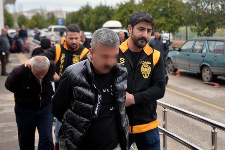 Adanada 3 ayrı adreste ruhsatsız silahlar ele geçirildi; 2 tutuklama