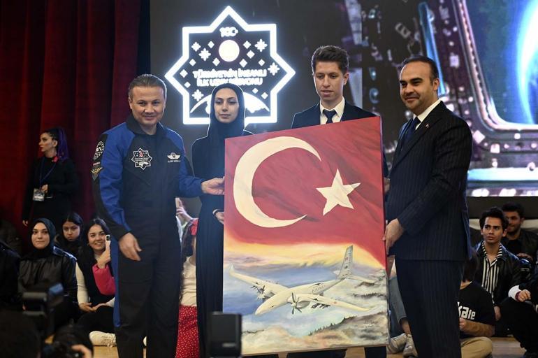 Bakan Kacır: Hibrit roket motoru teknolojisinde Türkiye, dünyada ilk 4 ülkeden biri