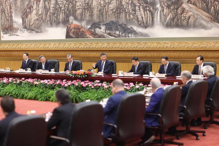Çin Devlet Başkanı, ABD’li iş insanlarını Pekin’de ağırladı
