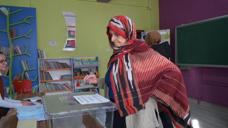 Rizede seçmen sandık başında