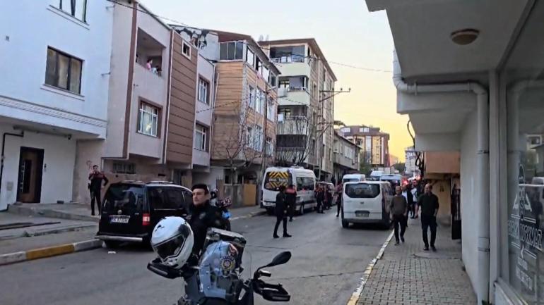 Sultanbeylide iki aile arasında bıçaklı kavga: 4 yaralı