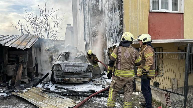 Avcılarda kömürlükte başlayan yangın 3 katlı binaya sıçradı
