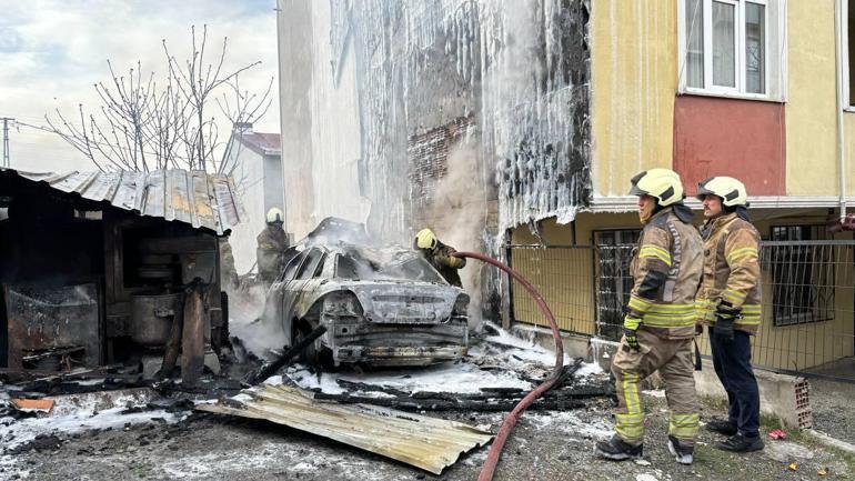 Avcılarda kömürlükte başlayan yangın 3 katlı binaya sıçradı