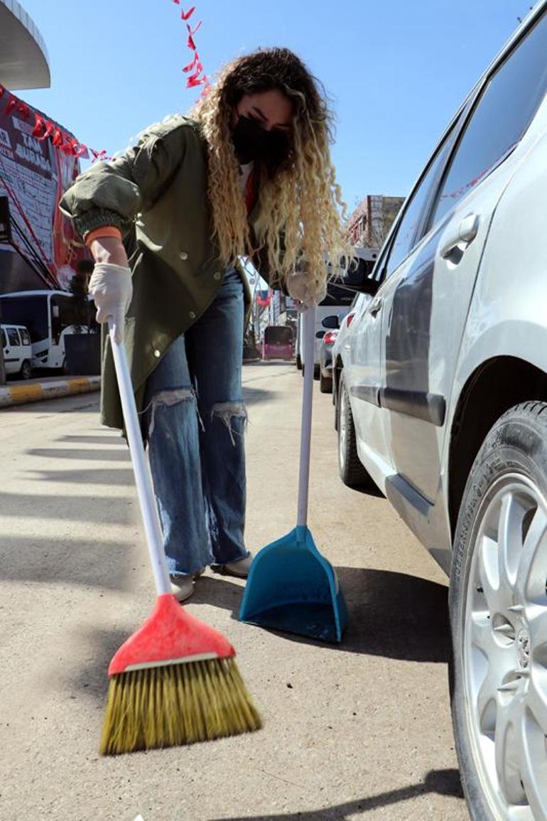 Vanda olaylar sona erdi; yapılan çağrılarla sokaklar temizlenmeye başlandı