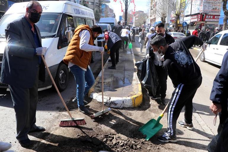 Vanda olaylar sona erdi; yapılan çağrılarla sokaklar temizlenmeye başlandı