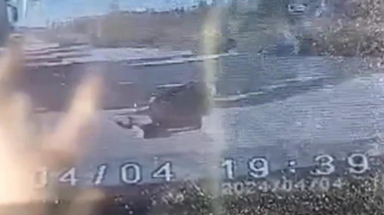 Esenyurtta iki motosikletli kaldırımda çarpıştı: 1 ölü