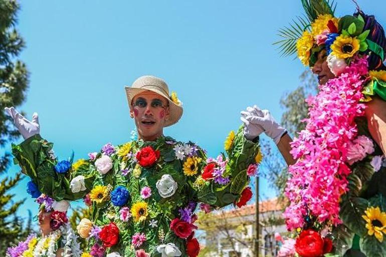 Çeşme Belediye Başkanı Lal Denizli, 13. Alaçatı Ot Festivali’nin lansmanını yaptı