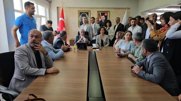 Göreve başlayan Ahmet Türk: Mardinde halkımızla, kent konseyimizle ihtiyaçları belirleyeceğiz