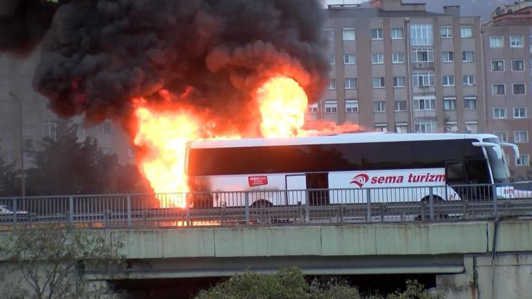 Ümraniye TEM Otoyolunda yolcu otobüsü alev alev yandı
