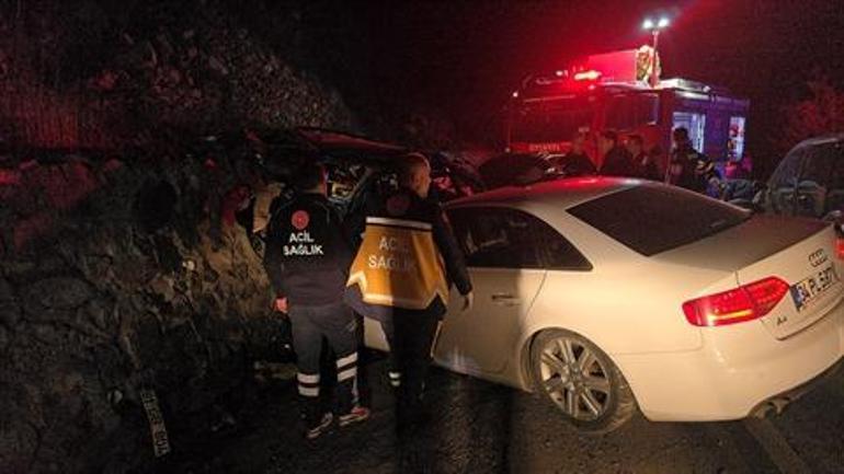 Düzcede 3 araç zincirleme kazaya karıştı: 1 ölü, 4 yaralı