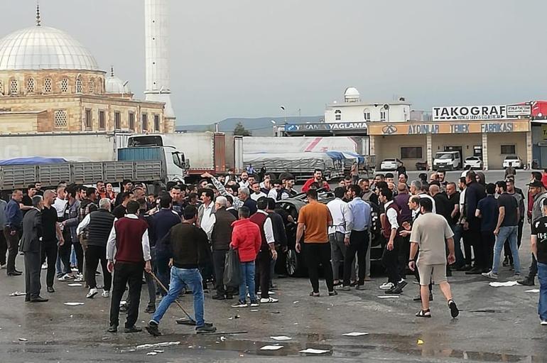 Mardinde TIRın çarptığı otomobilde 3 yaşındaki Şerzan öldü, 4 kişi yaralandı