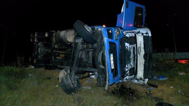 Beykoz Kuzey Marmara Otoyolunda TIR kargo kamyonuna çarptı: 2 yaralı