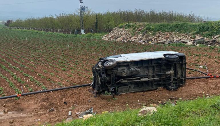 Gaziantepte kamyonet ile otomobil çarpıştı: 2 ölü, 5 yaralı