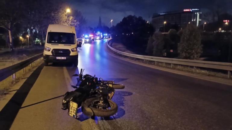 Eyüpsultanda motosiklet bariyerlere çarptı: 1 ölü, 1 yaralı