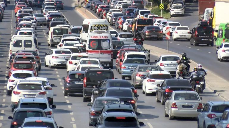 İstanbulda Bayramın 2. gününde trafik yoğunluğu