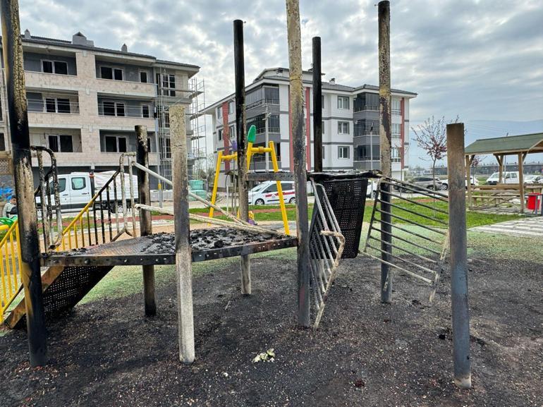 Bolu Belediyesi’nin yaptığı çocuk parkı kundaklandı