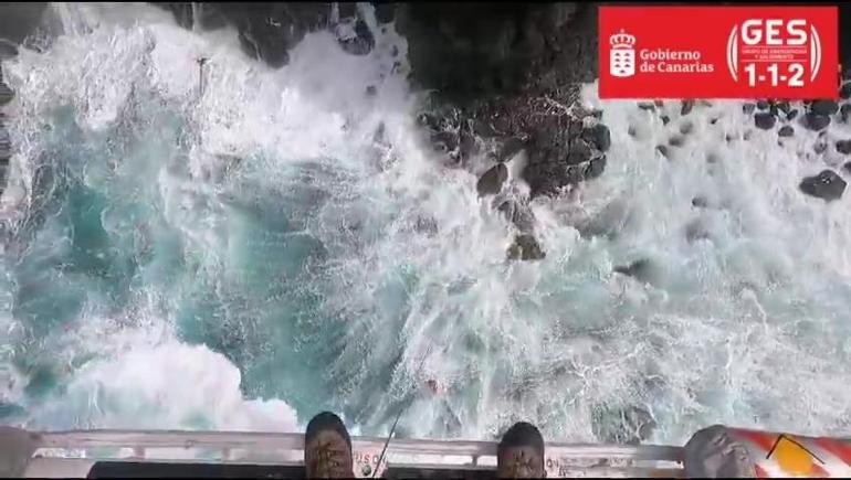 Fotoğraf çekerken kayalıklardan denize düşen adam kurtarılamadı
