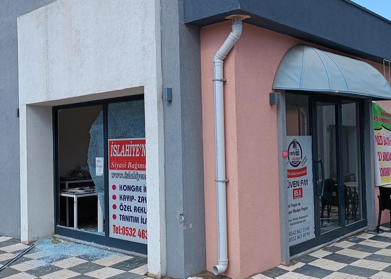 Gaziantepte yerel gazetenin ofisi kurşunlandı